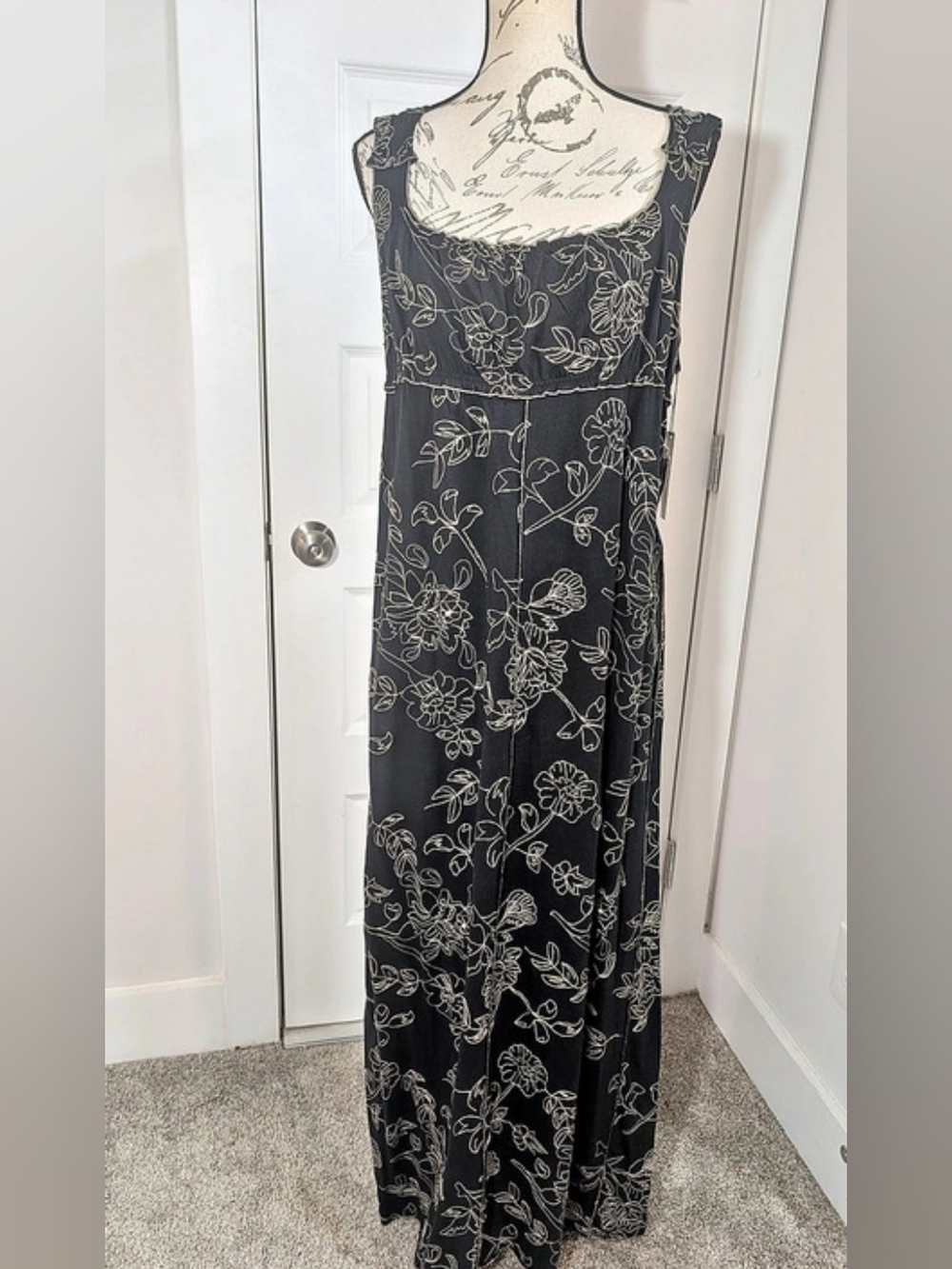 Vertigo Paris Floral Maxi Dress in Black XL NWT
